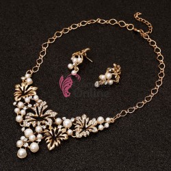 Colier cu cercei AS23A Auriu cu cristale si perle